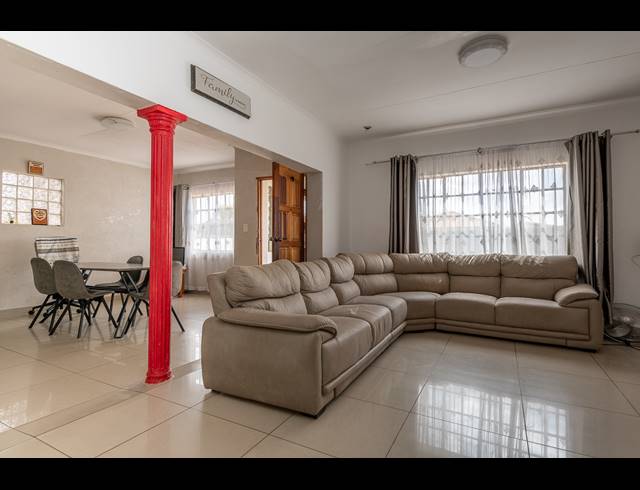 3 BEDROOM FREESTANDING SOLD IN LENASIA SOUTH